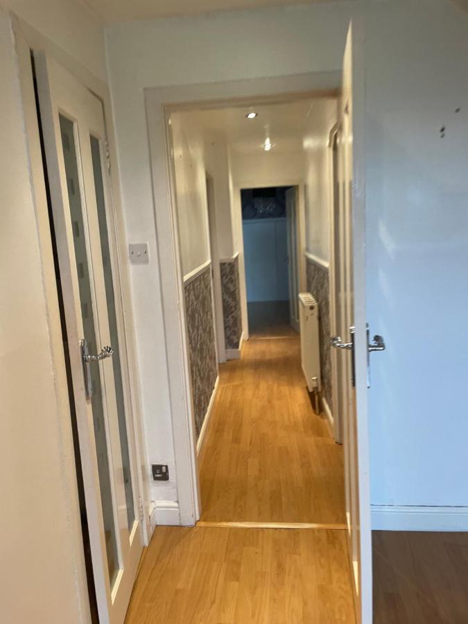 1 Bed Flat At Drum Street Единбург Екстериор снимка